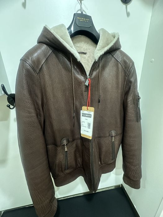 Продаю кожаную куртку