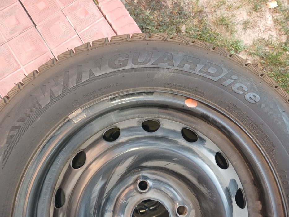 Автошина с диском. NEXEN WINGUARD ise 185/65R14 хорошом сочетанием