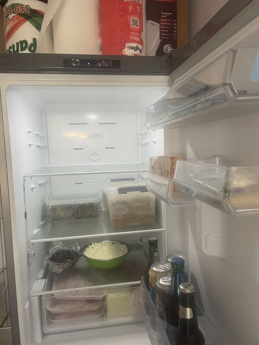 Frigider cu trei sertare congelator