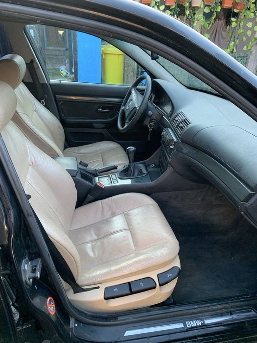 Vand sau schimb 520i