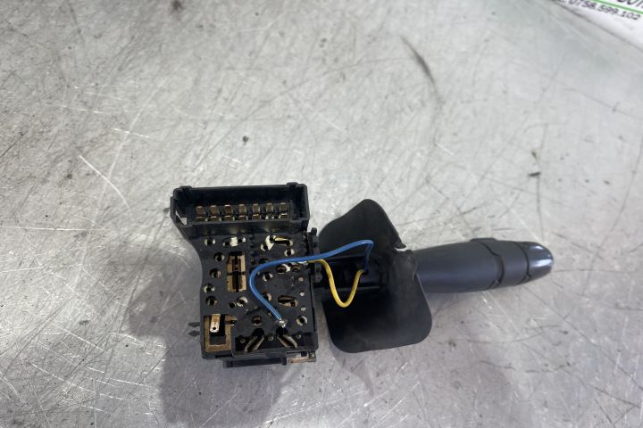 Maneta semnalizare Dacia Logan prima generatie