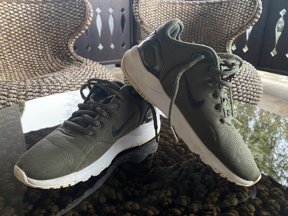 Спортни обувки Маратонки NIKE