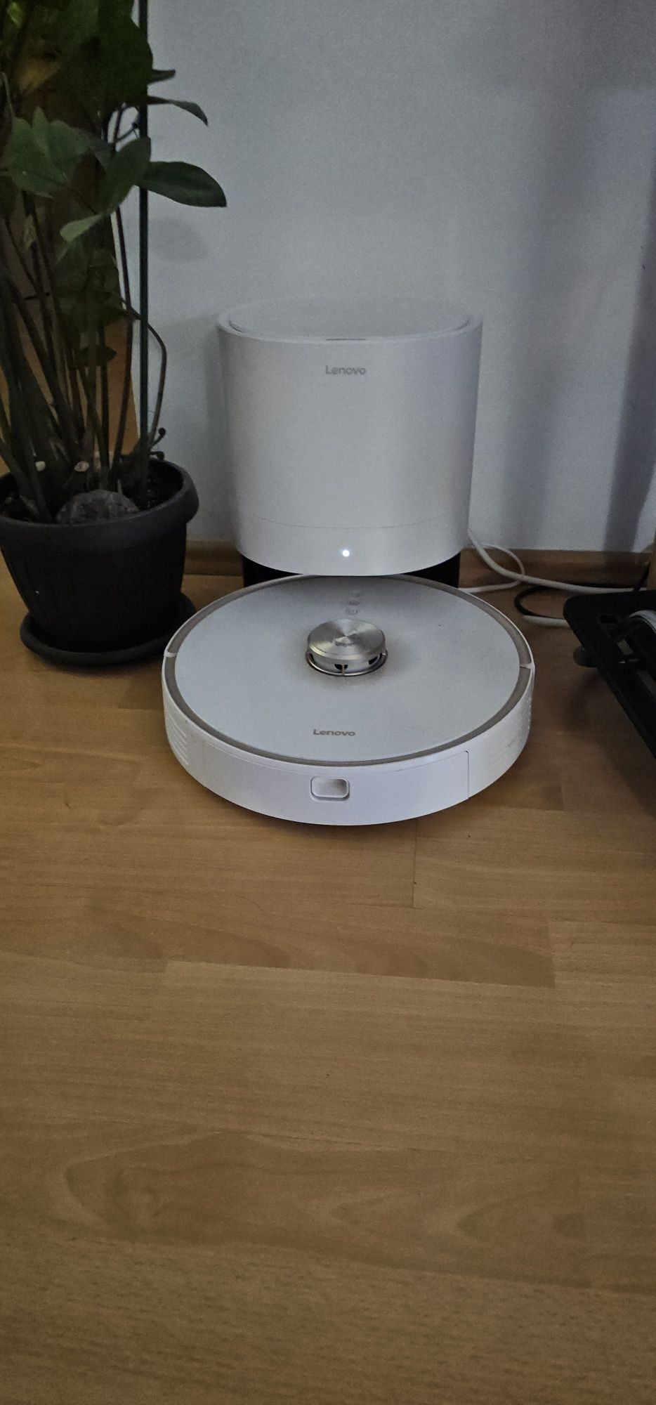 Ocazie!Aspirator robot Lenovo T1s Pro - stare perfecta de funcționare!