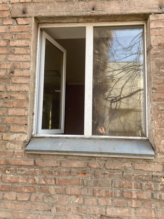 Продаю пластиковое окно в хорошем состояний.