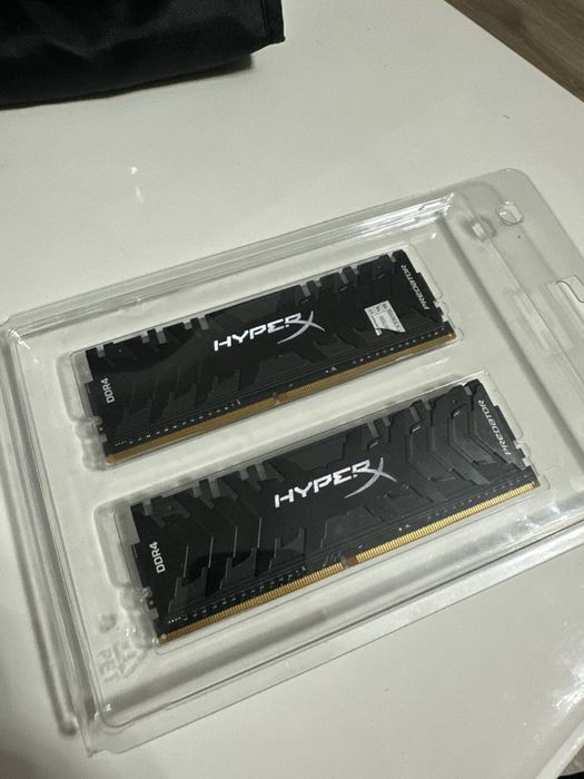 Оперативная память HyperX Predator DDR4 16 ГБ (2×8 ГБ) 2933 MHz CL15