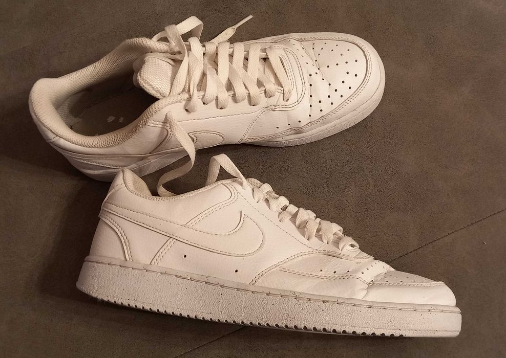 Nike бели маратонки/кецове № 40 – почти нови