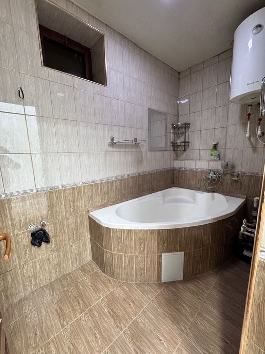 Sentr, asaka bank agrobank, extrini balnitsa yonida