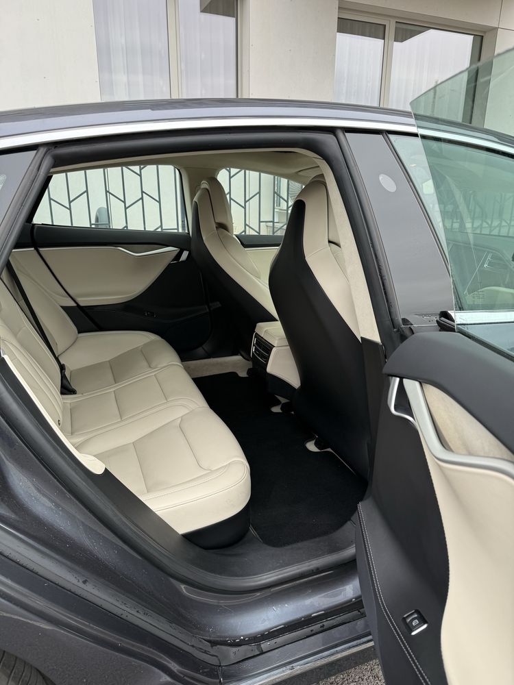 Tesla Model S 75D - Garantie motor + baterie Mai 2026