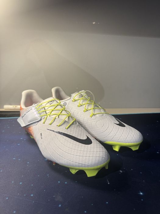 Vand ghete de fotbal