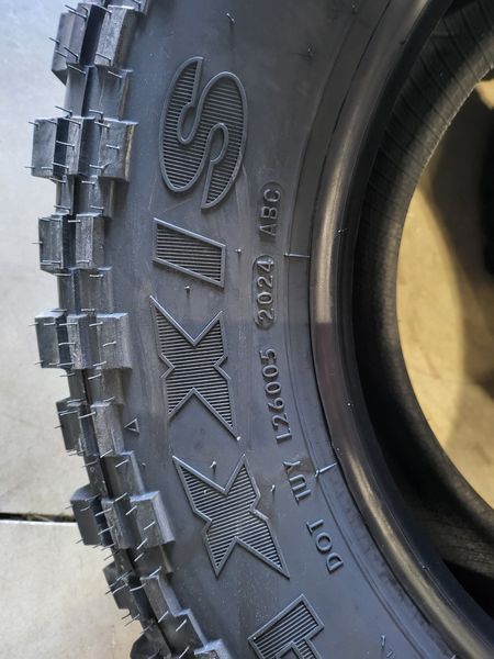 235/75/15 MAXXIS Trepador 4бр