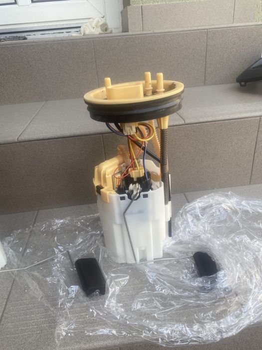 Pompa  rezervor VW T6 7E0 VW Amarok 2H6