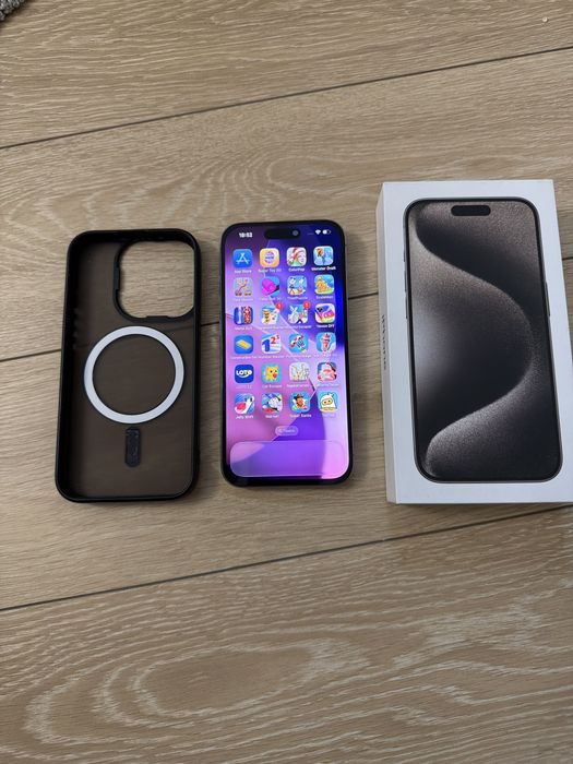 Продам айфон 15 про