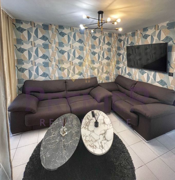 Дава се под наем Тристаен апартамент в Варна, Център - 90 кв.м за 663 € - Снимка #3