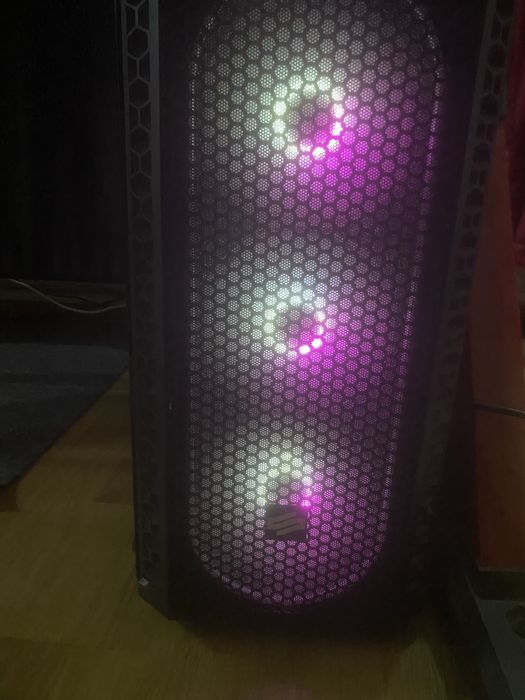 Pc gaming facut pe piese