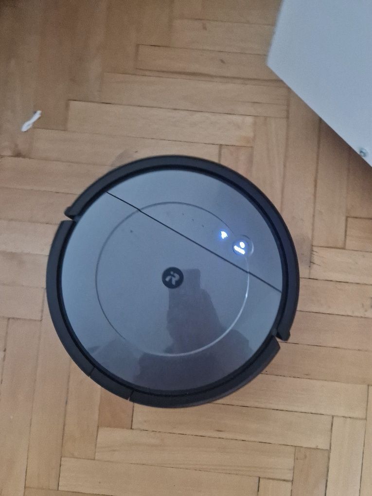 Продава се iRobot Roomba Combo – използван, в отлично състояние