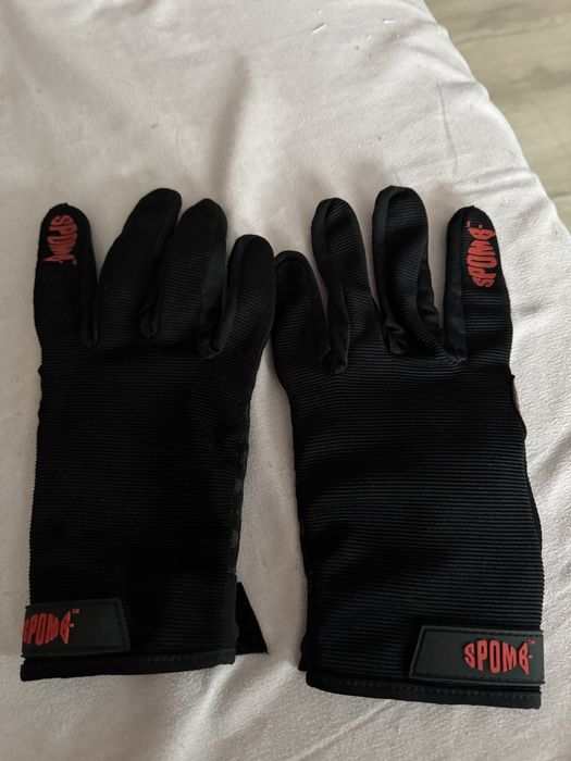 Manusi Spom (L), cleste plantat RidgeMonkey, dispozitiv indepartat fir