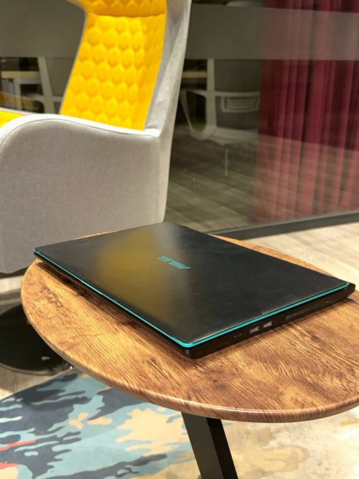 Asus X560UD ноутбук