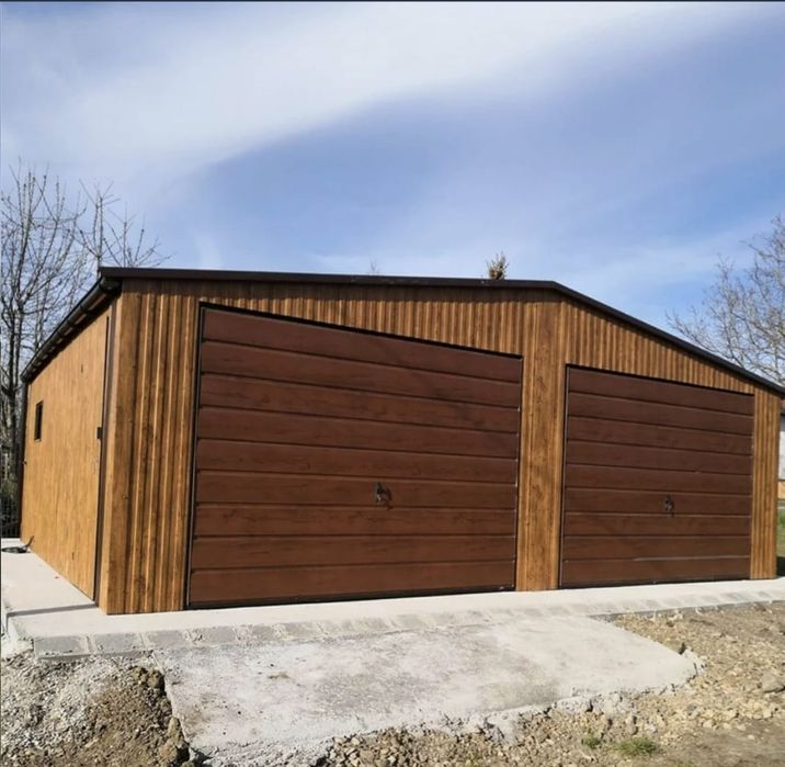 Garaj metalic din panouri sandwich