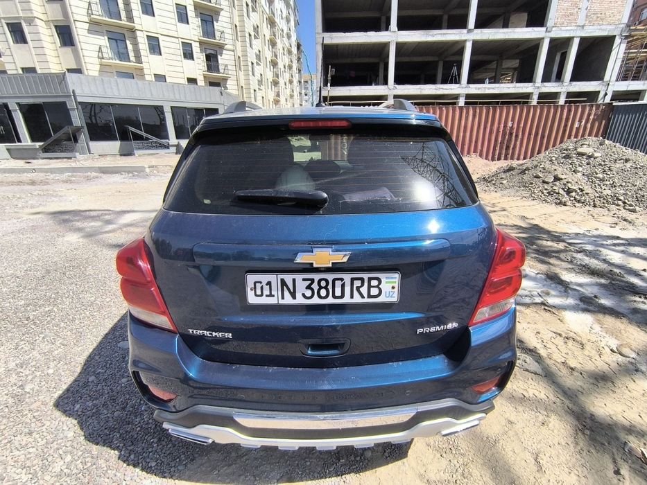 Мошина сотилади 11000