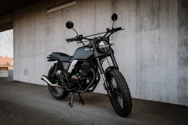 ТОП ОФЕРТА Мотоциклет Brixton FELSBERG 250 ABS Backstage Black Matt