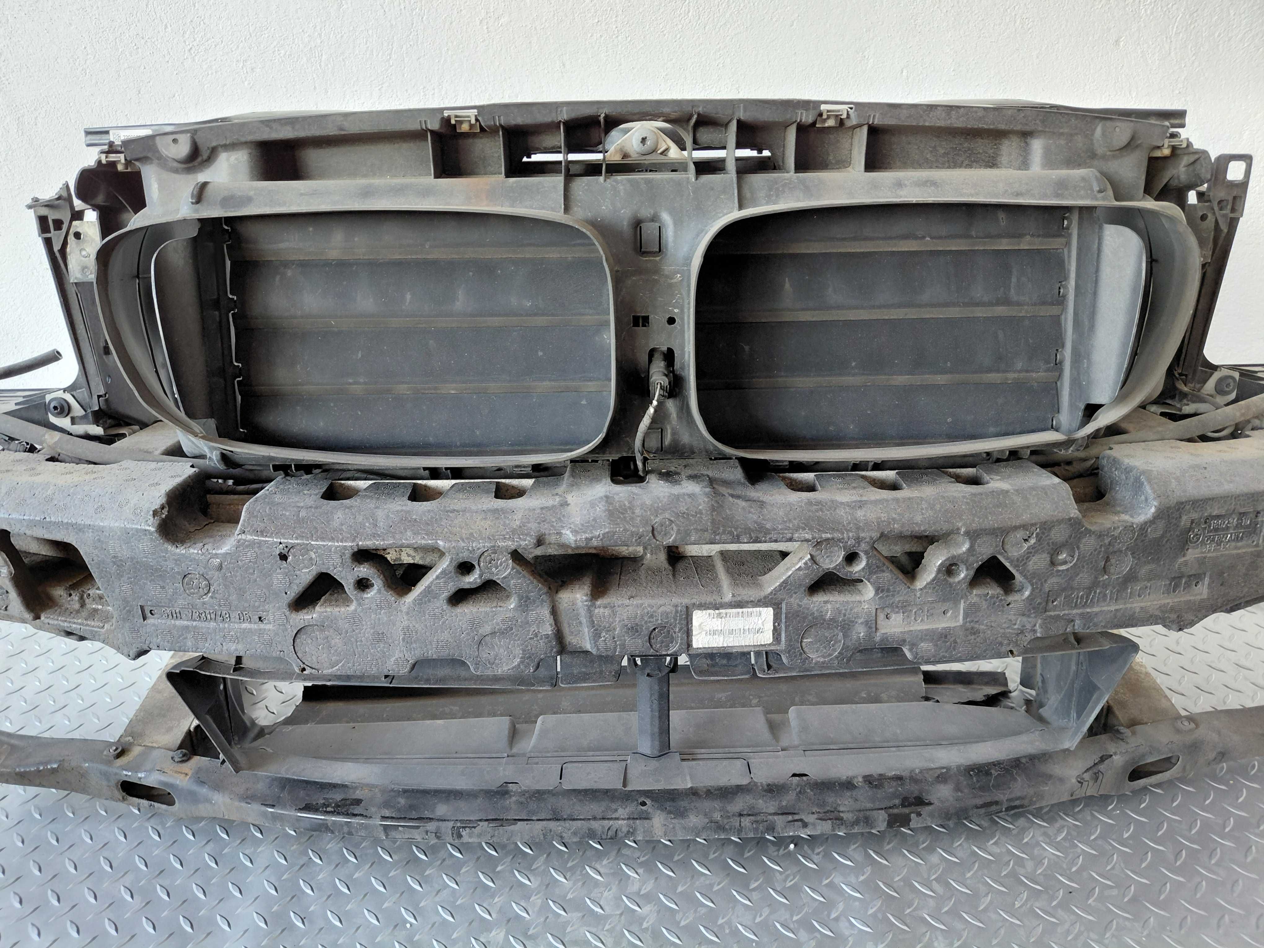 Маска Очиларка BMW F10 F11 520D 530D 535D Diesel Комплект