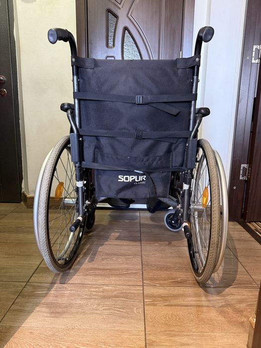 Fotoliu medical transport pacienti scaun carut batrani handicap