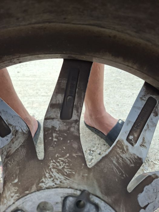 Бмв х5 х6 2021г гуми с джанти 19"