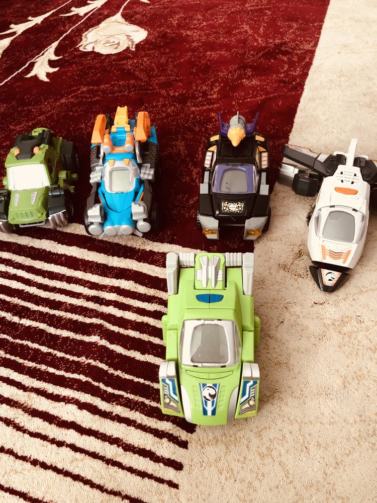 Jucarie Vtech Transformers - masina si dinozaur cu sunete si lumini