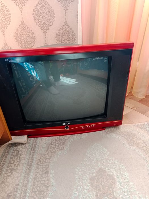 Продам телевизор в отличном состоянии