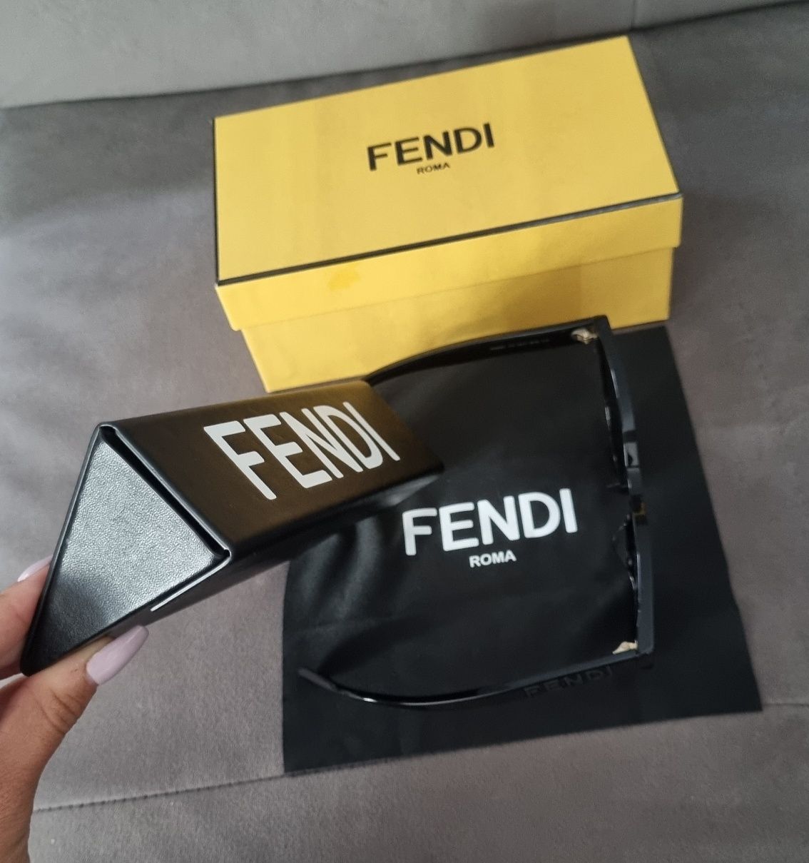 Слънчеви очила Fendi