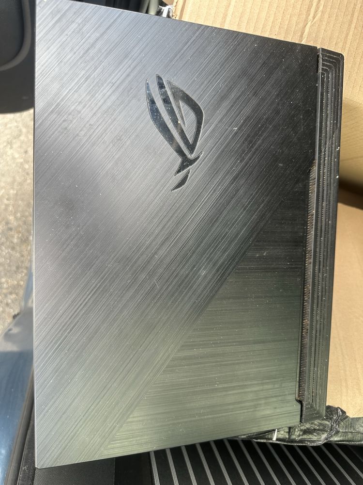 Vand laptoprui modele diferite