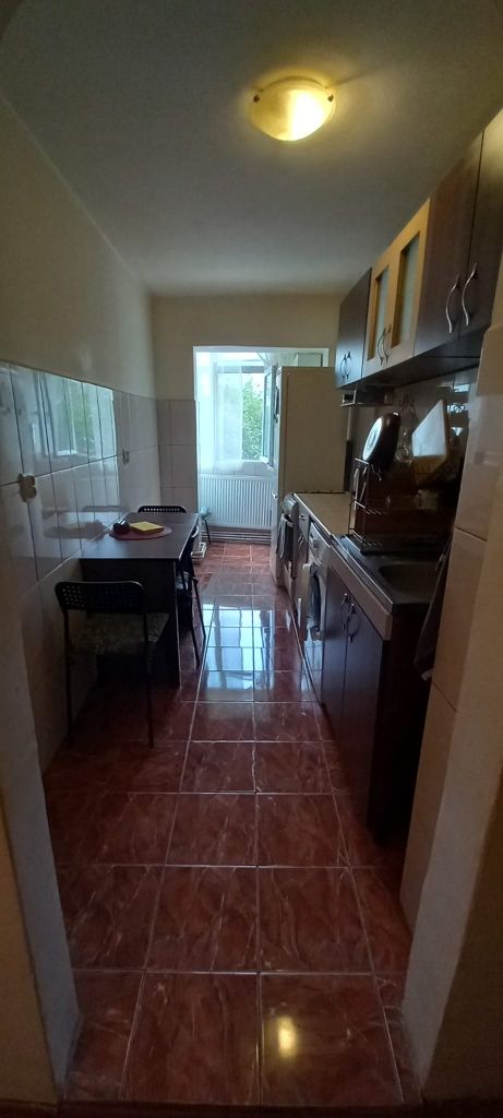 PF vand apartament cu doua camere decomandate Mehedinti