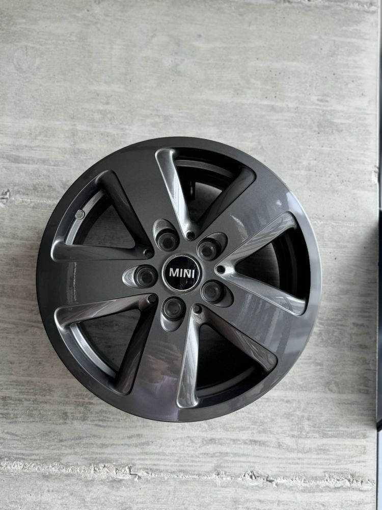 Чисто нови джанти за MINI Cooper