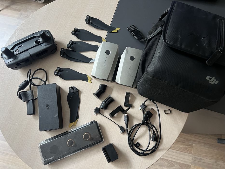 Продавам DJI Mavic Pro Platinum Fly More Combo