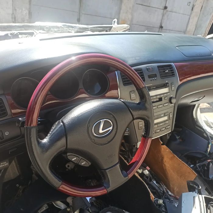 Lexus Es 300 в разбор свежедоставленный