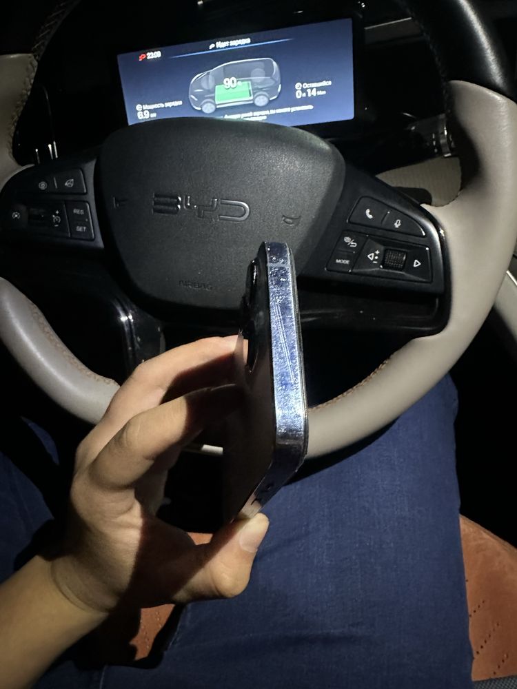 Iphone 13 pro 256 LLa 390$