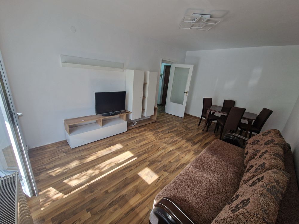 Închiriez 3 camere bulevardul Chisinau