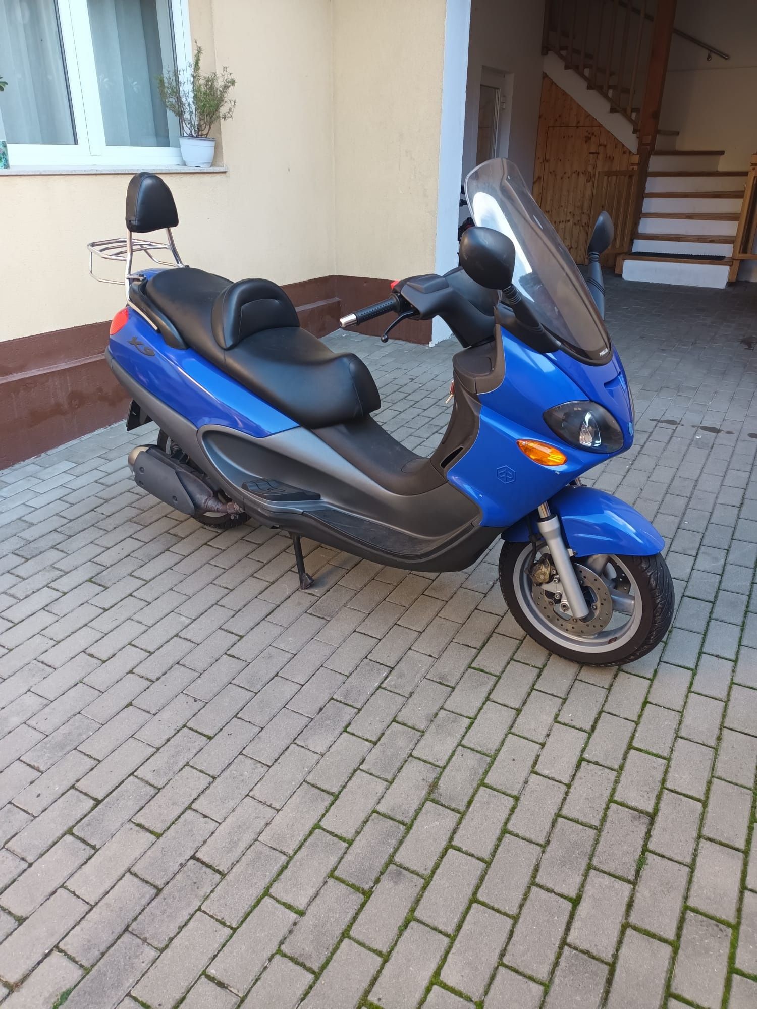 Scuter  piaggio x9