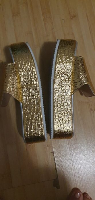 Papuci de ocazie,auriu