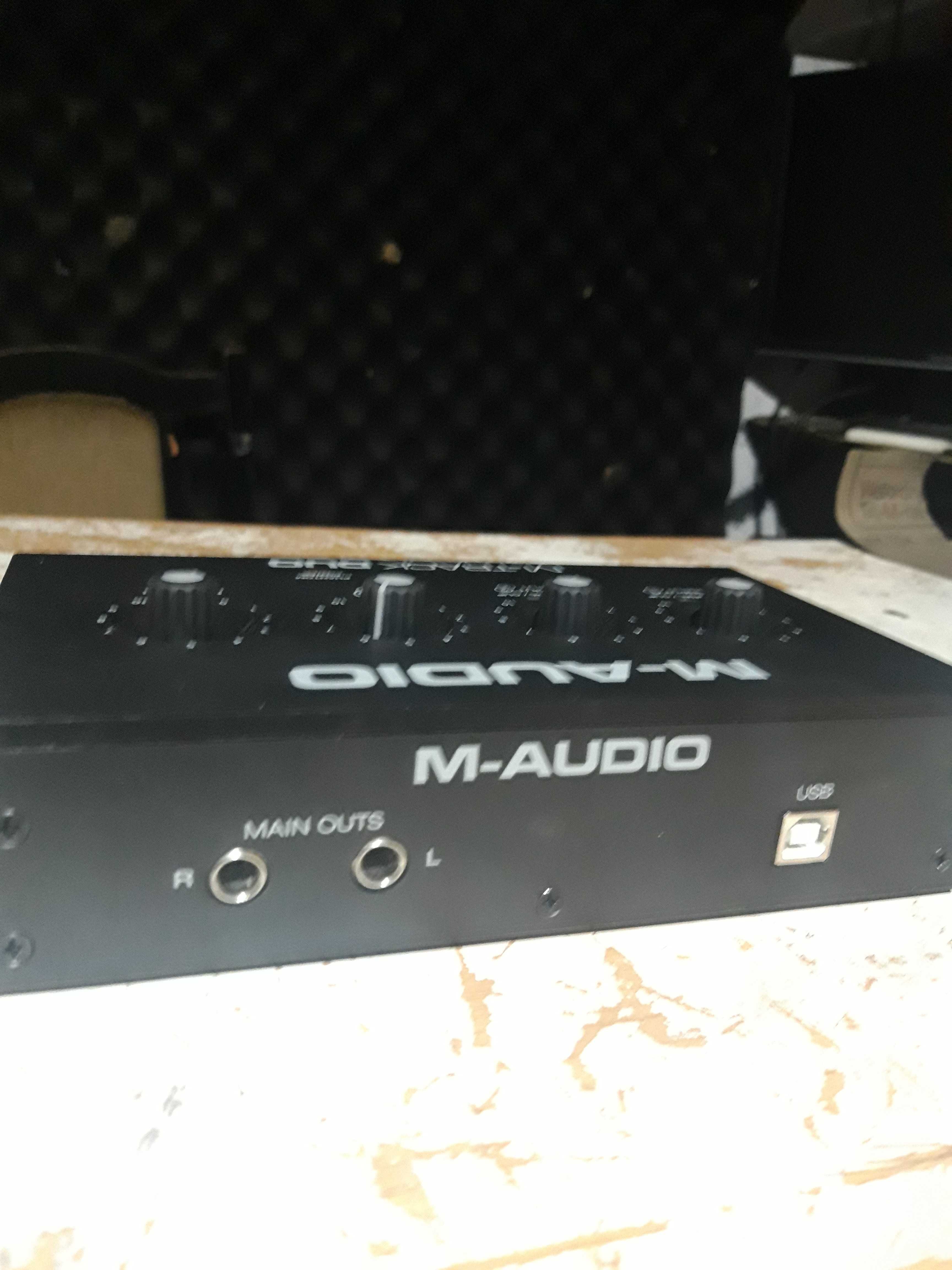 Аудио Интерфейс M-Audio с оригинален USB кабел