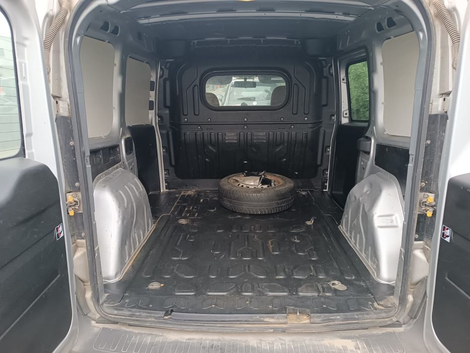 Opel Combo 1.6 d, cutie automata