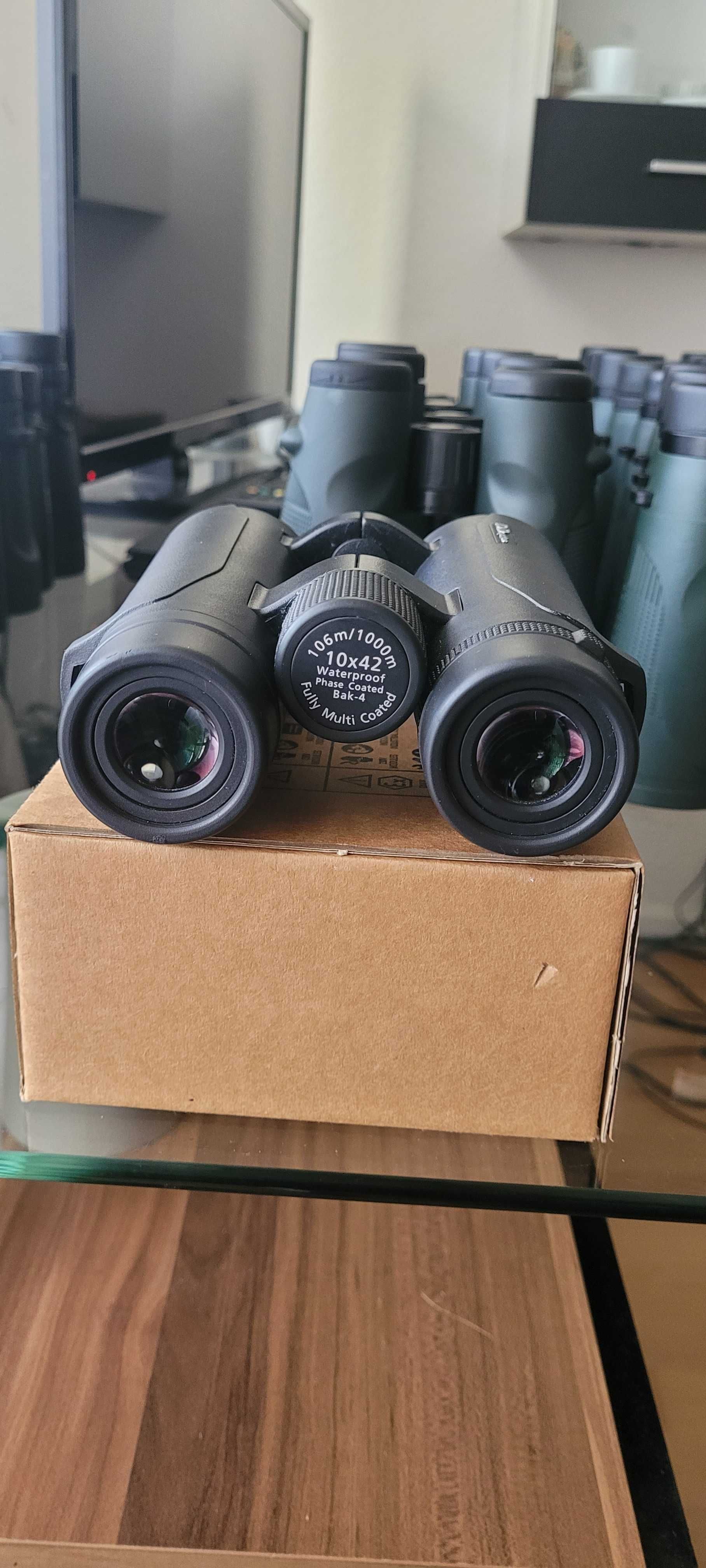 Binoclul 10x42 ddoptics