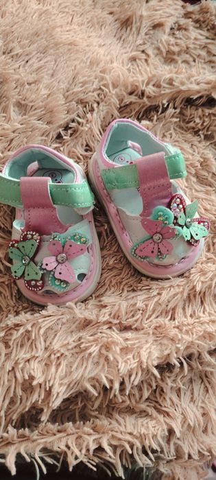 Детские сандалики