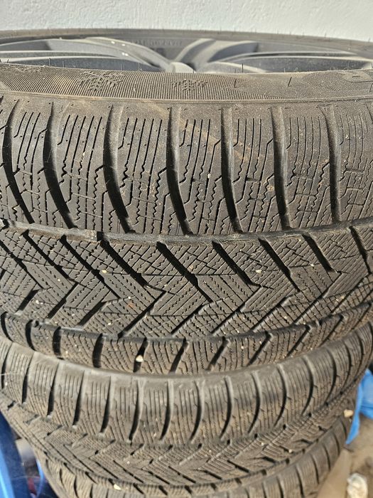Roti Mercedes ML pe 19 cauciuri iarna noi