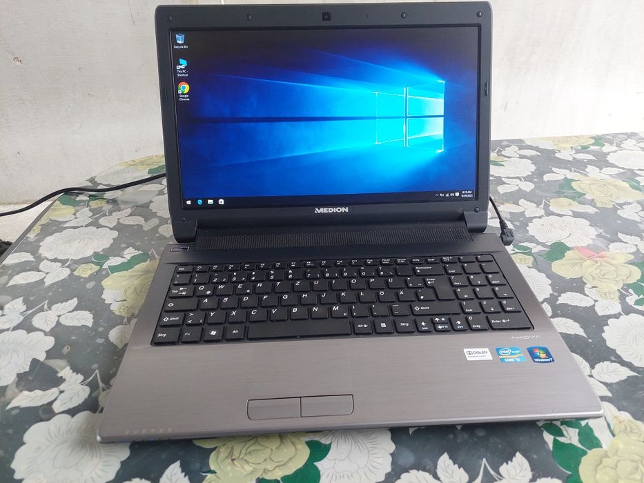 Laptop Medion Akoya i3+SSD