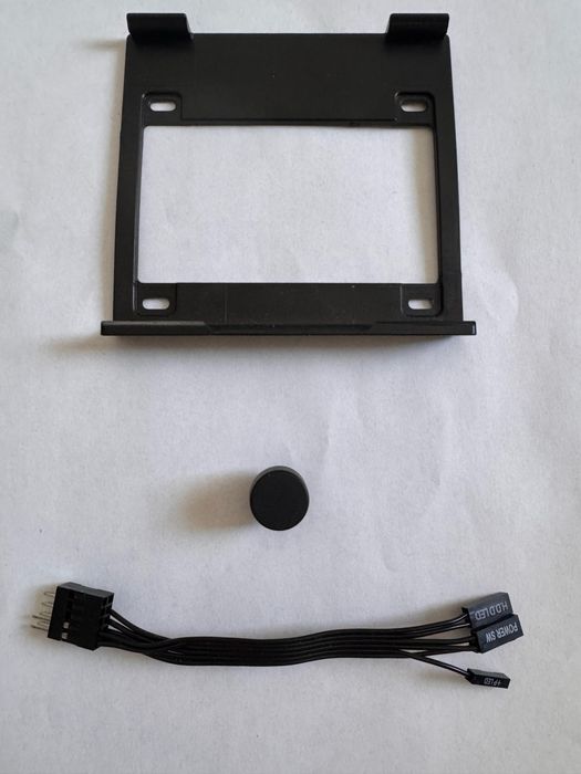 Accesorii NZXT si set cabluri Noctua NA-SYC1