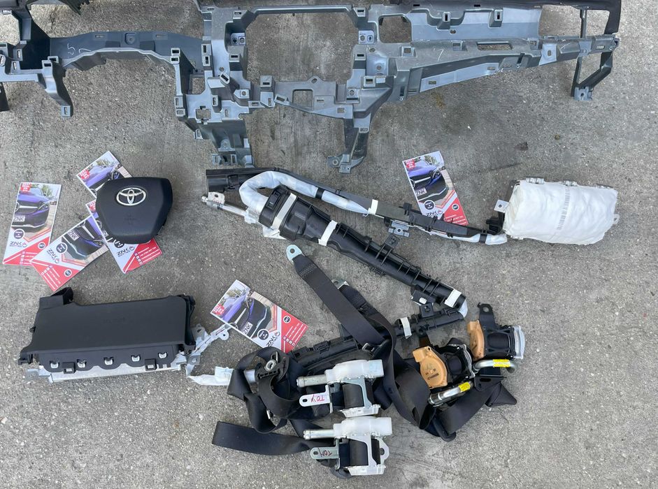 Toyota Camry plansa de bord - kit airbag - set centuri de siguranta
