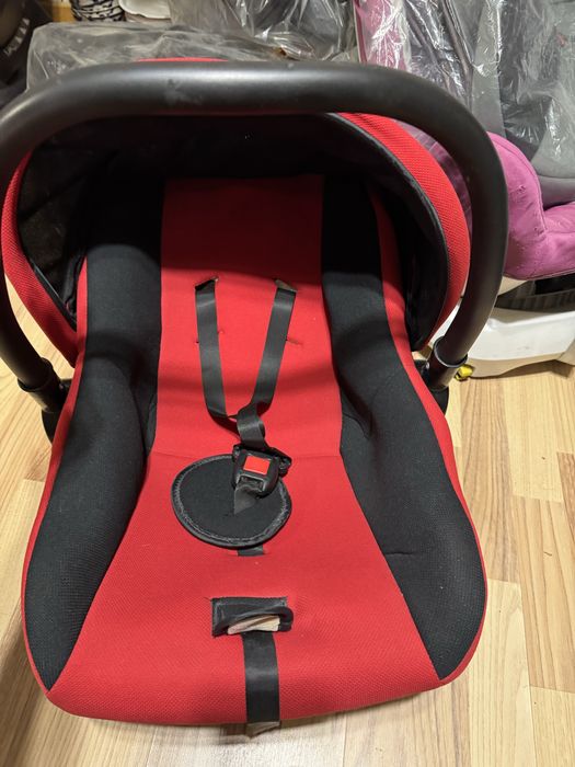 Автолюлька переноска в отличном состоянии, с рождения до 13 кг