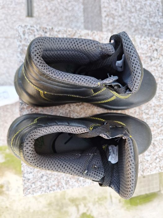 Vand Bocanci Bicap, marimi 39 si 40, sunt NOI nefolositi