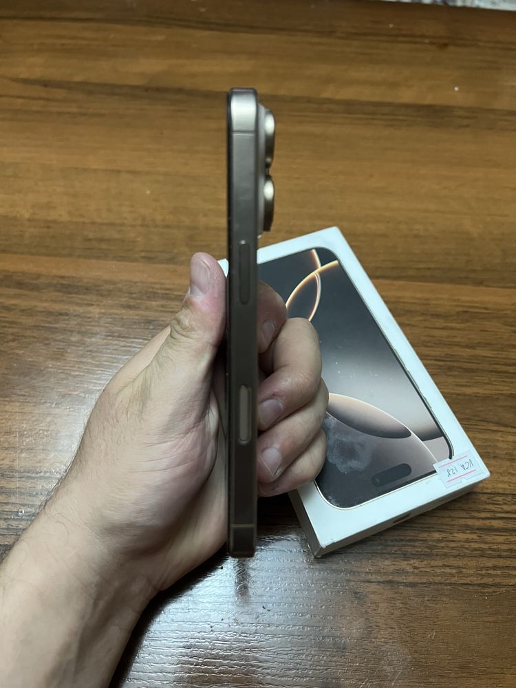 IPHONE 16 PRO desert